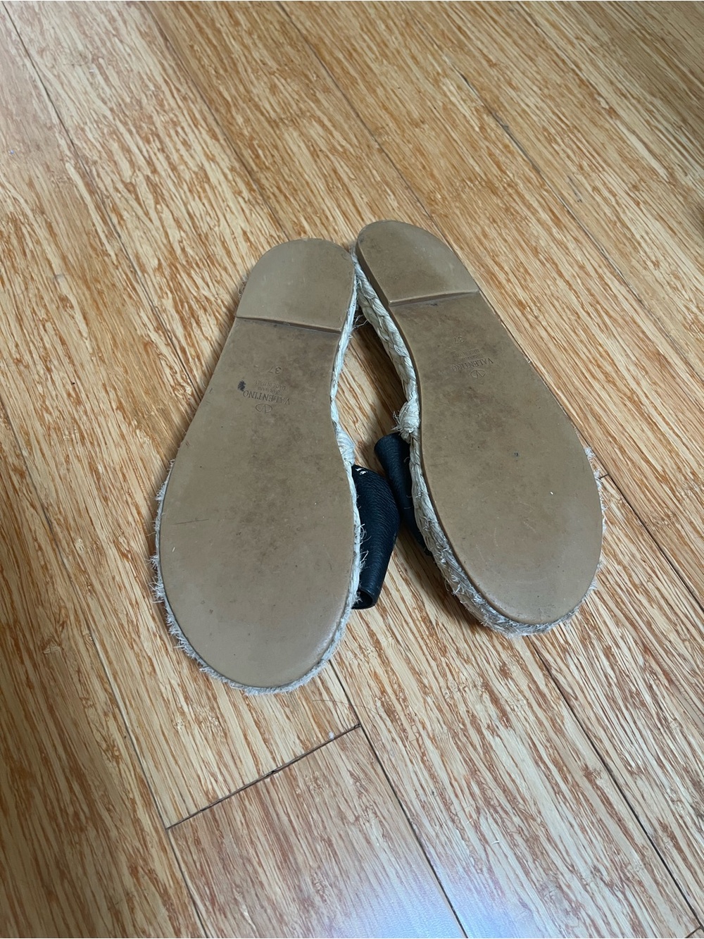 VALENTINO SANDALS SIZE 37 - Picture 4 of 4